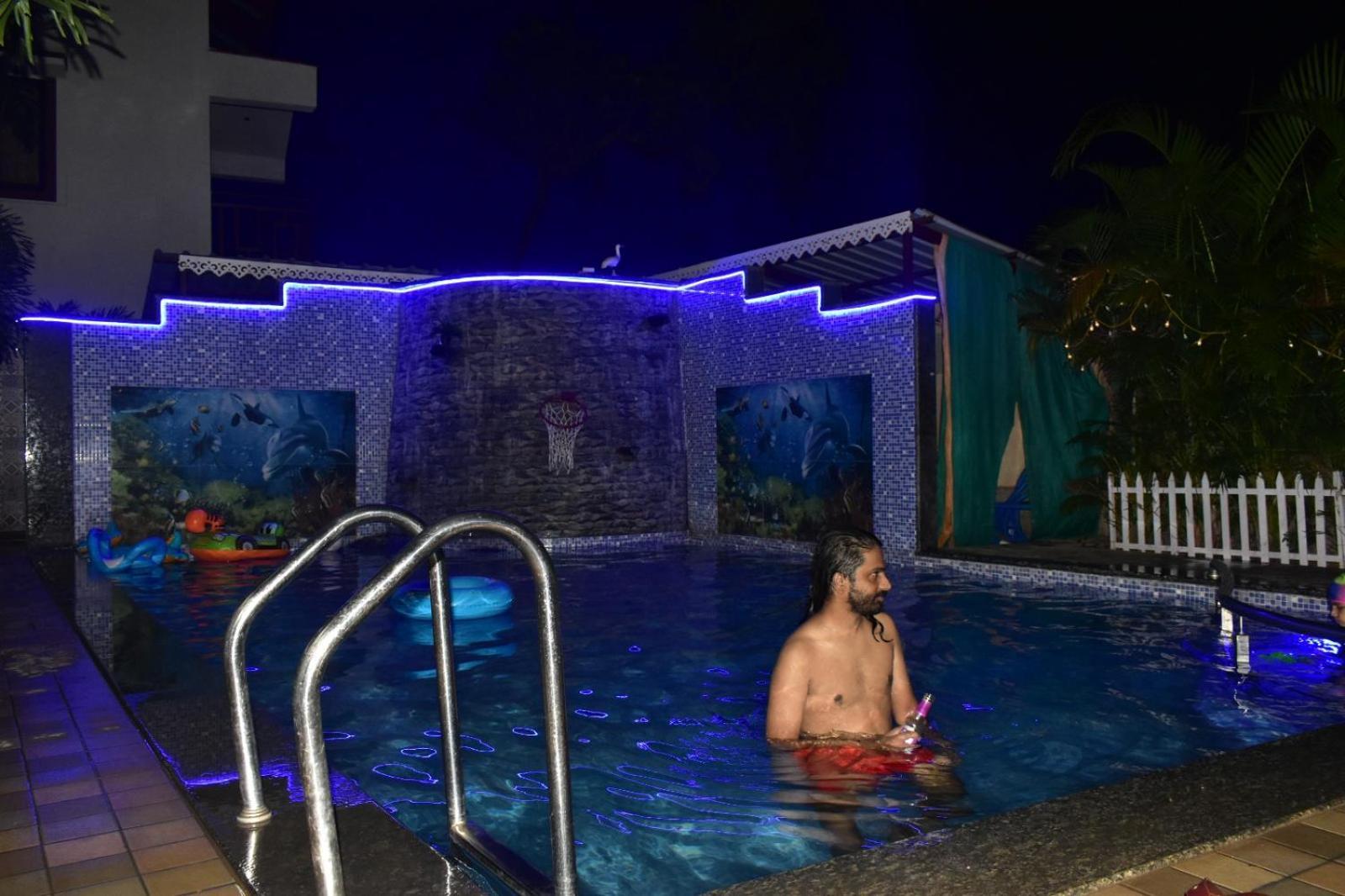 Coastal Bay Inn アリバグ エクステリア 写真