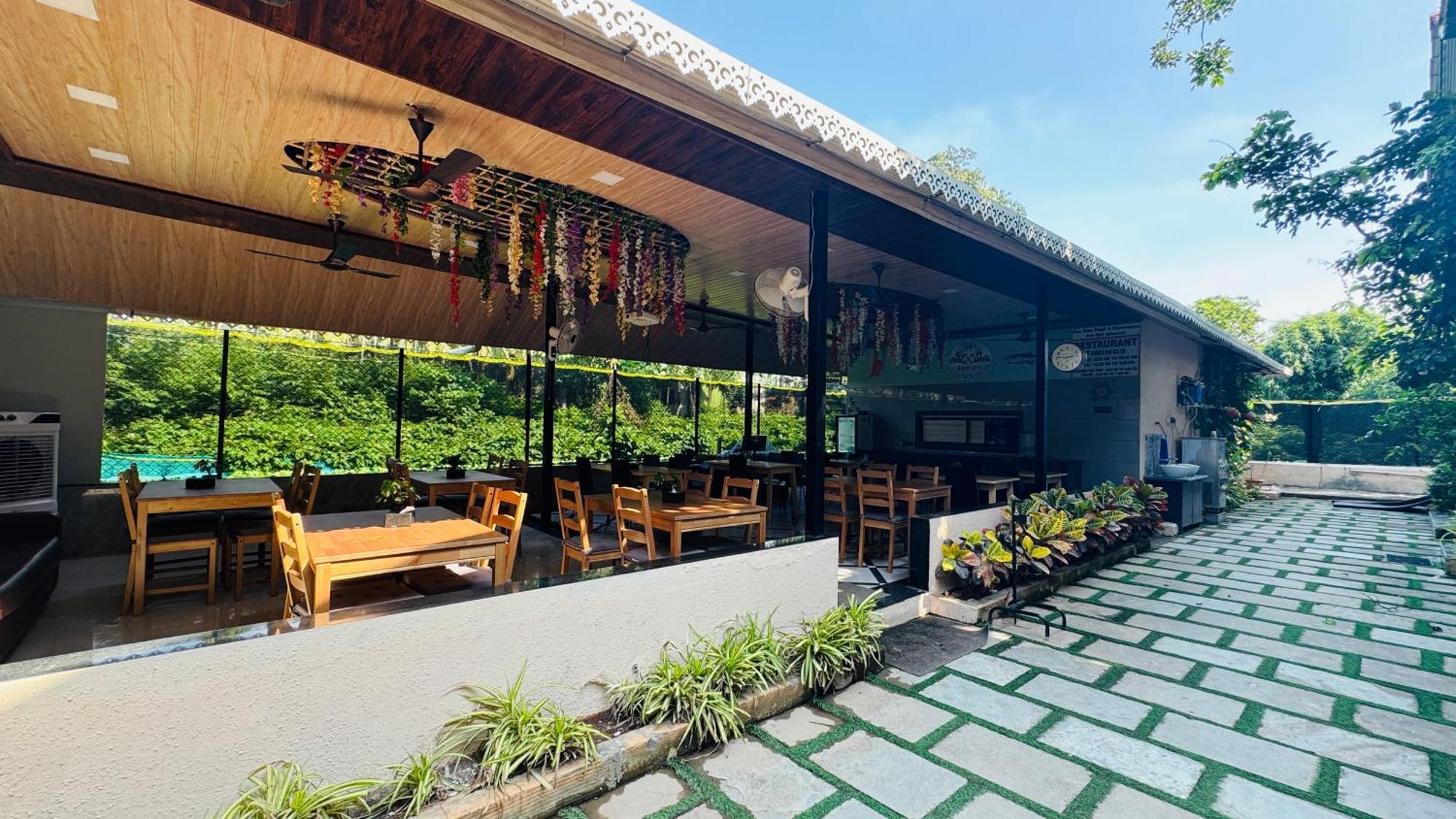 Coastal Bay Inn アリバグ エクステリア 写真