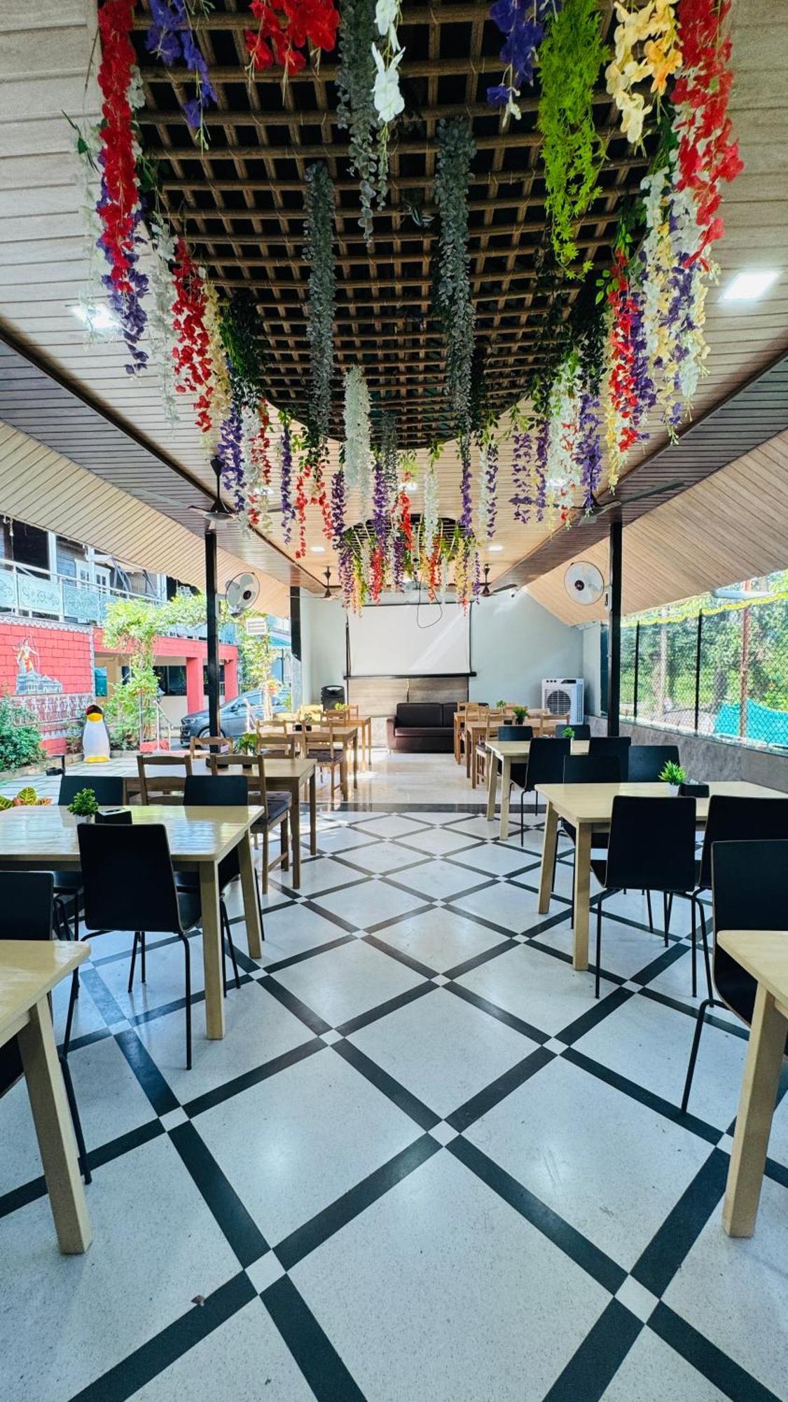 Coastal Bay Inn アリバグ エクステリア 写真