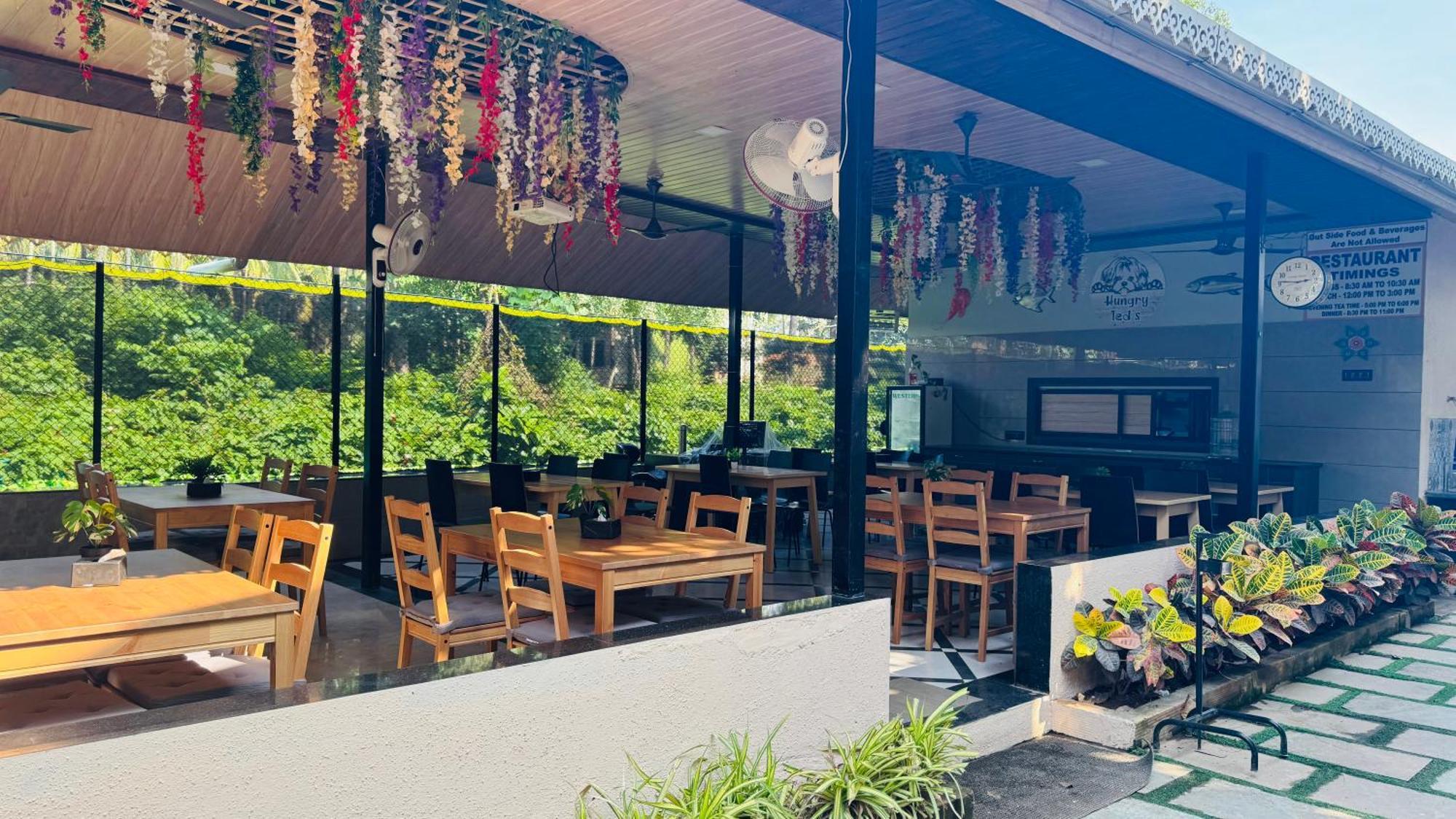 Coastal Bay Inn アリバグ エクステリア 写真